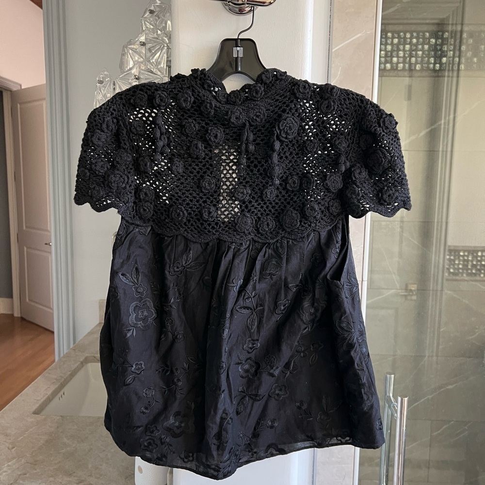 Alice + Olivia Ilaria Crochet Blouse - Picture 4 of 13